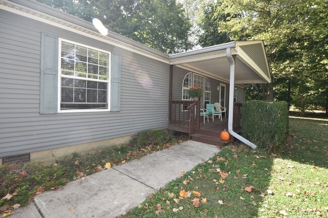 Foto del edificio - Country Home Available in Greenfield