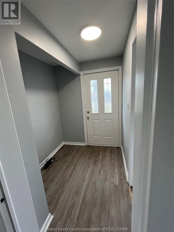 Photo du bâtiment - 1296 Elm Ave