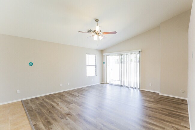 Foto del edificio - 3751 S Bowman Rd
