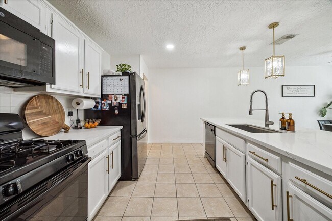 Foto del edificio - 11526 Villa Heights Dr