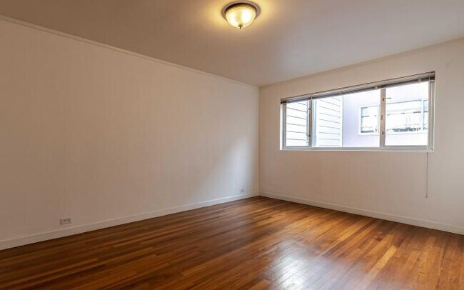 Building Photo - 1 bedroom in San Francisco CA 94133