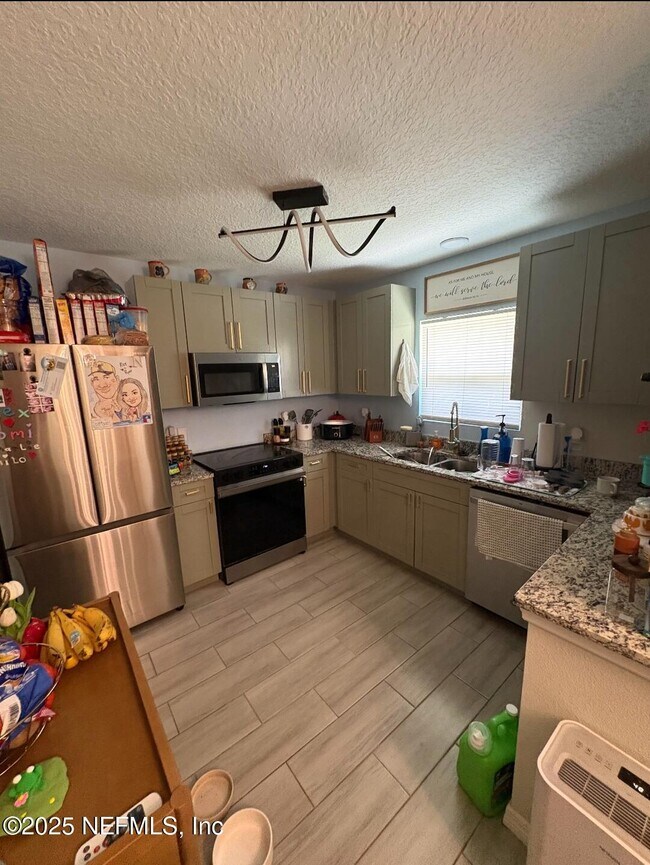 Foto del edificio - 1214 Brinkley Ct