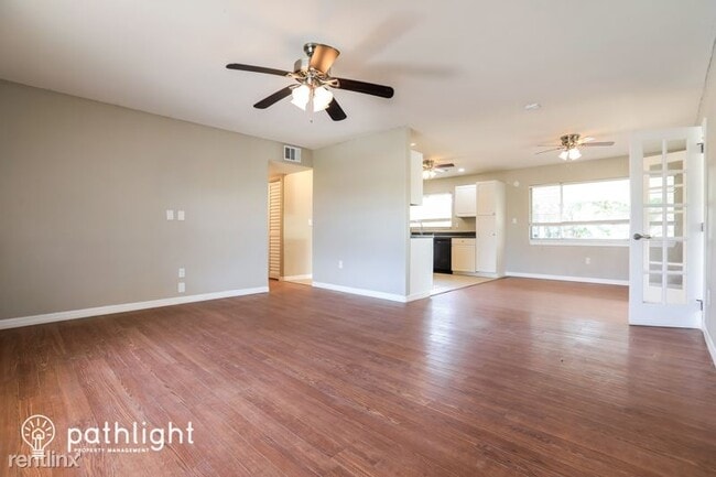 Building Photo - 3 br, 2 bath House - 3198 Mola Street UNIT