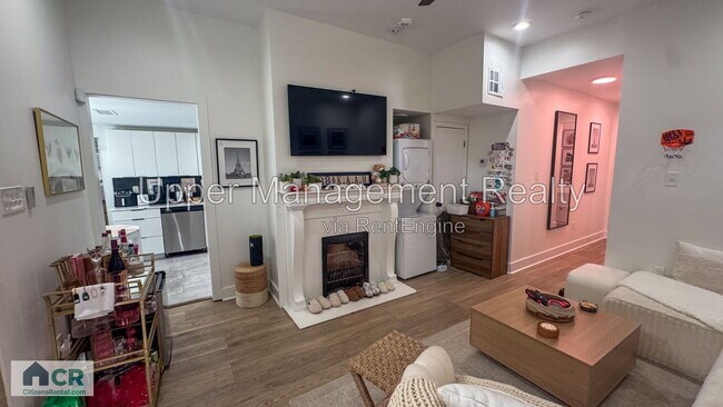 Foto del edificio - 7712 Hampson St