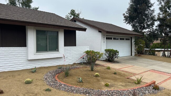 Foto del edificio - Charming 3-Bed, 2-Bath Home with Spacious ...