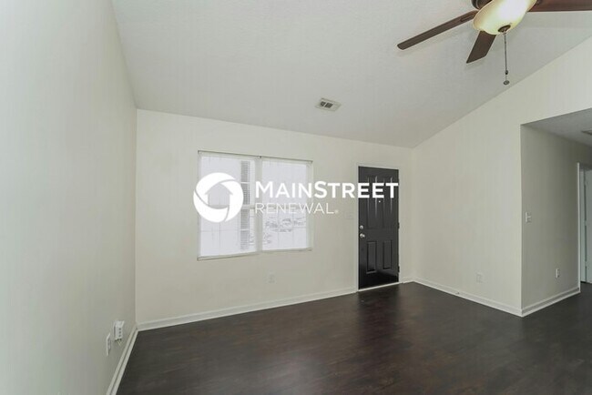 Foto del edificio - 3 Bedroom Pet-Friendly Home in Charlotte, NC with Main Street Renewal