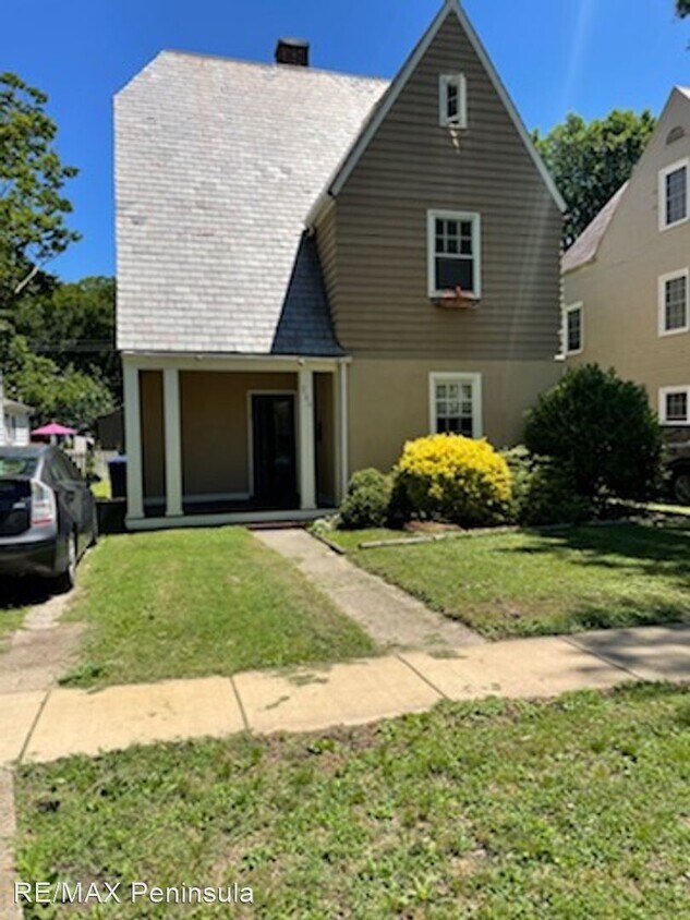 Primary Photo - 4 br, 2 bath House - 206 Hurley Ave