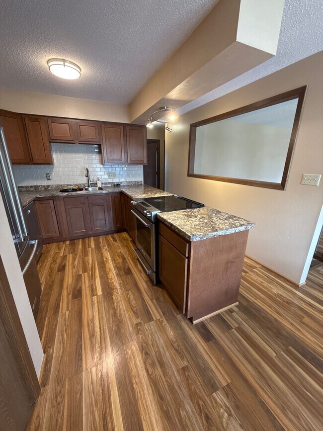 Foto del edificio - MO -  8th Ave Duplex