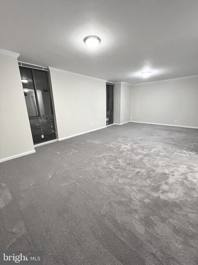 Foto del edificio - 6800 Fleetwood Rd