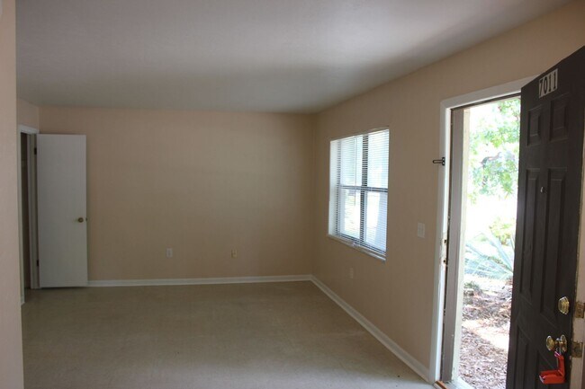 Foto del edificio - 7011 SW 17th Pl