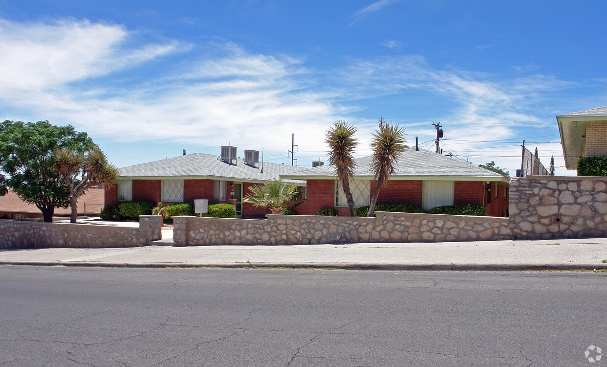 Primary Photo - 1209 N Virginia St