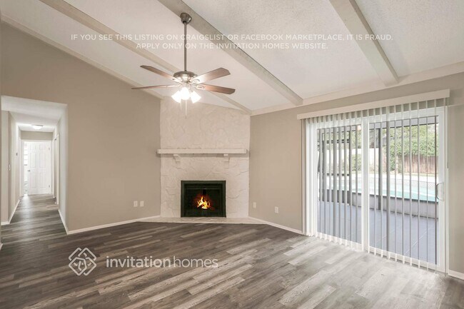 Foto del edificio - 933 Hillrise Dr