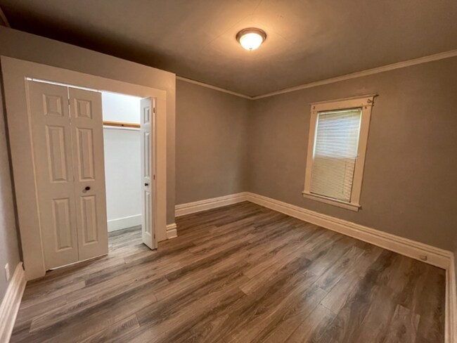 Foto del edificio - Modern 3 bedroom apartment for Rent Kzoo! ...