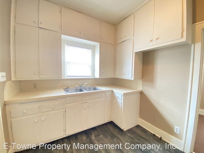 Building Photo - 3 br, 1 bath House - 2023 W. Oklahoma