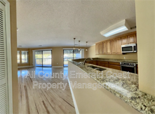Foto del edificio - 206 Westlake Ct