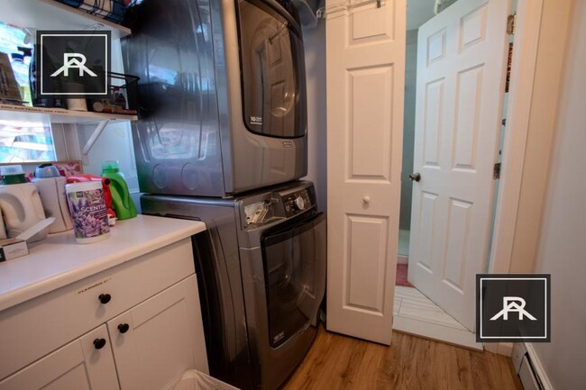 Foto del edificio - 4 bedroom in Brighton MA 02135