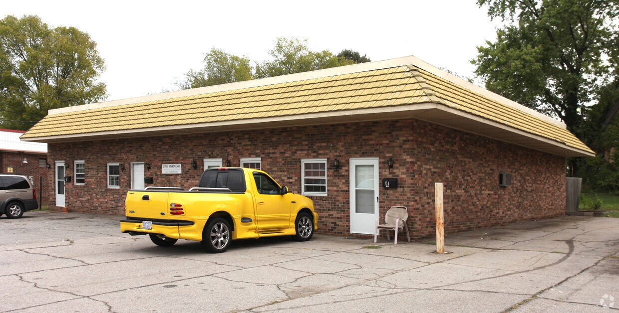 Foto del edificio - 112 N Fieldcrest