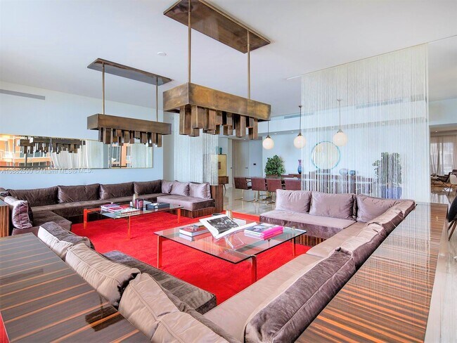 Foto del edificio - 17749 Collins Ave