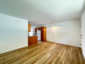 Building Photo - 1351 Lower Main St