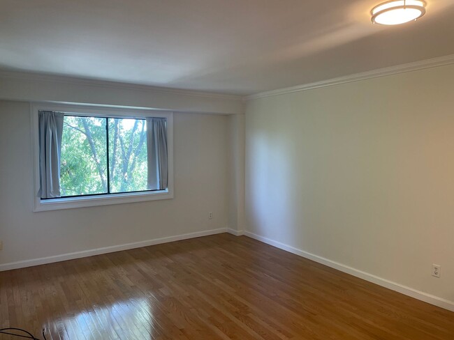 Foto del edificio - Highland Park Neighborhood 1 Bedroom Condo