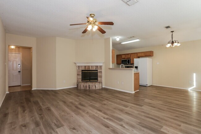 Foto del edificio - 6366 Twilight Cir