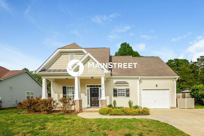 Primary Photo - 3 Bedroom Pet-Friendly Home in Indian Trai...