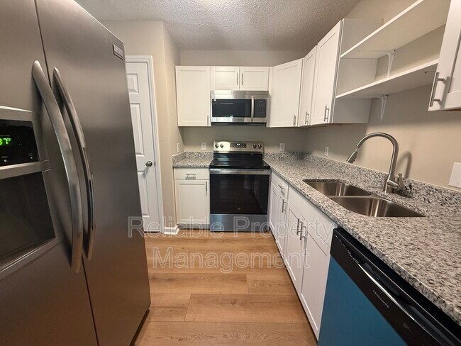 Foto del edificio - 420 E Rose St