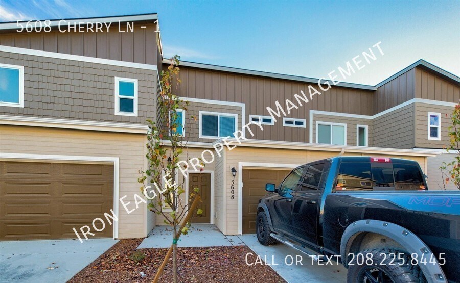 Primary Photo - 5608 Cherry Ln