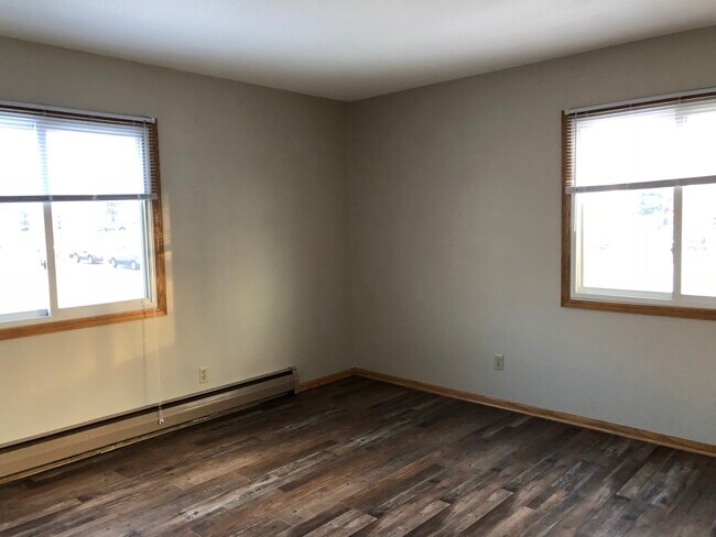 Building Photo - Prior Marshall Apartments