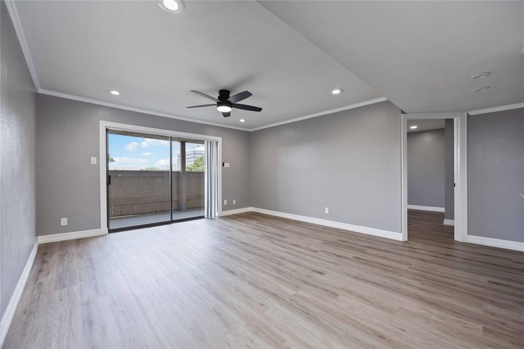 Foto principal - 8425 Hearth Dr