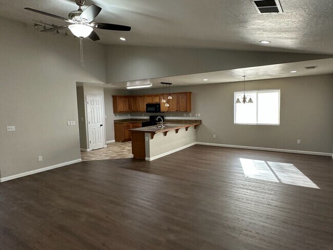 Foto del edificio - 2751 W Brooke Ave