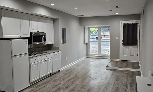 Photo - 111 Rhode Island Ave NW Apartment