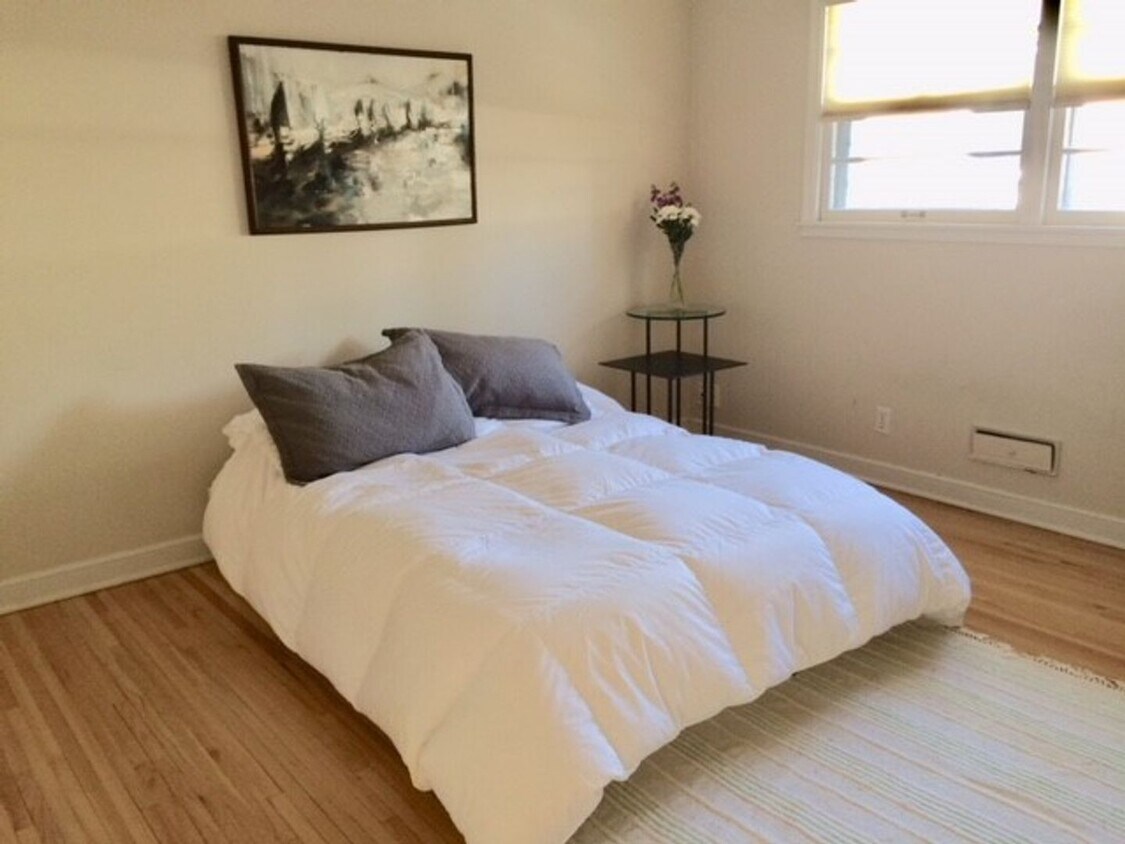 Foto principal - 1518 W 35th St