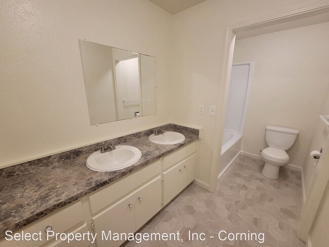 Building Photo - 3 br, 1 bath House - 1469 4th Ave