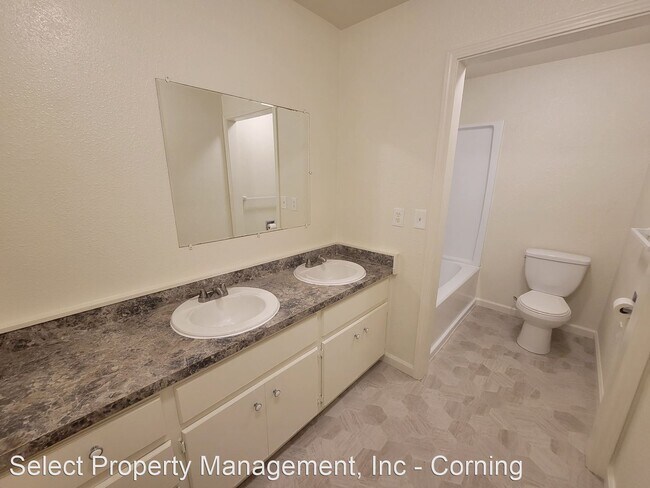 Foto del edificio - 3 br, 1 bath House - 1469 4th Ave