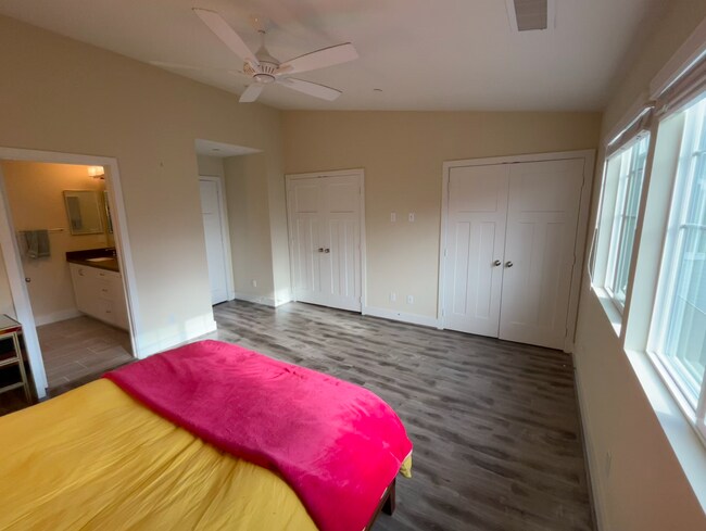 Foto del edificio - 3211 Fennel Ln