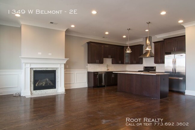 Building Photo - 1349 W Belmont Ave