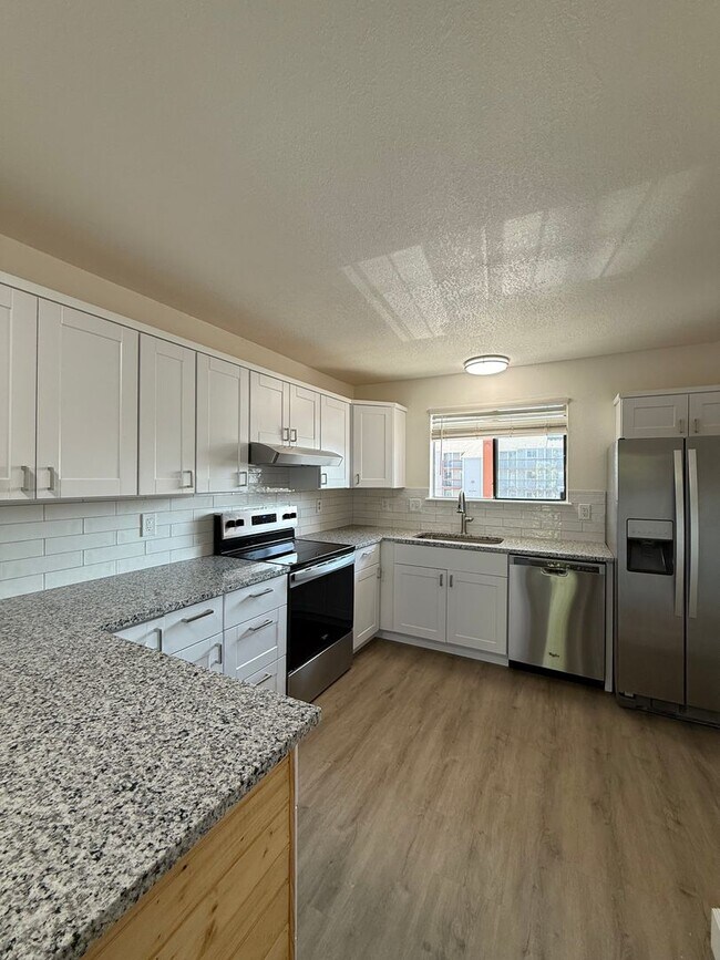 Foto del edificio - Spacious 2Bd/1Ba Condo in Westminster! Ava...