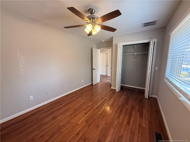 Foto del edificio - 848 Castleberry Ct