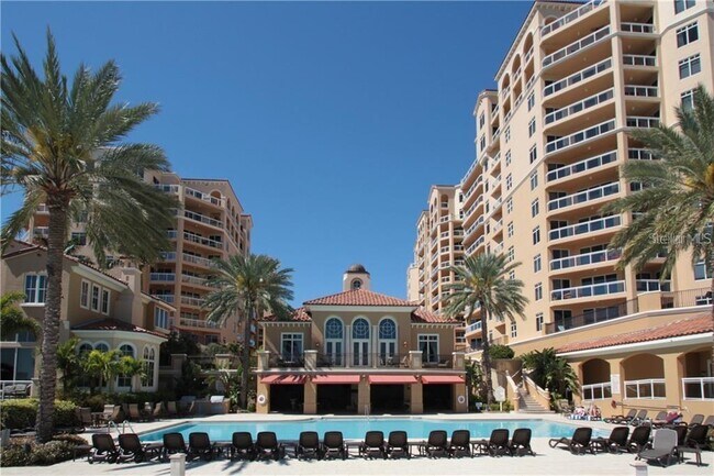 Foto del edificio - 521 Mandalay Ave