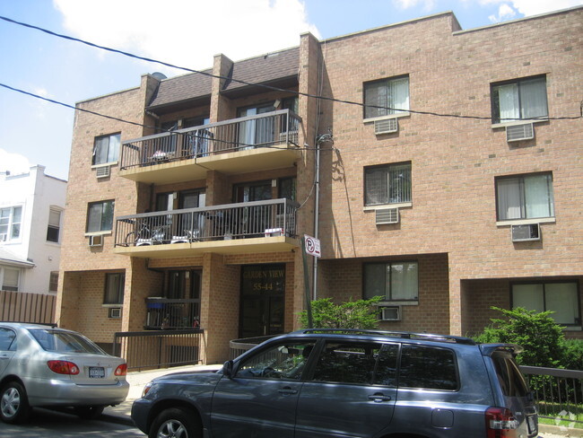 137th Street Apartaments - 137th Street Apartments