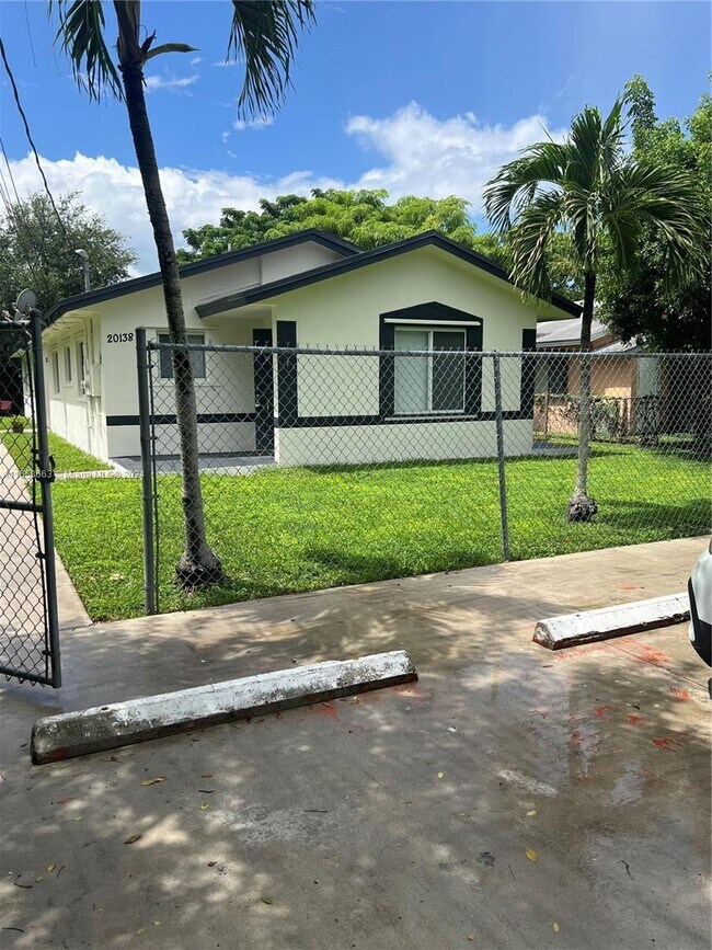 Building Photo - 20138 SW 88th Ct