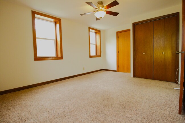 Main Bedroom - 406 Jackson St