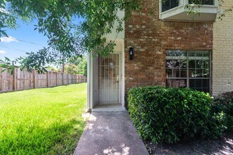 Building Photo - 6711 Biggs Ct