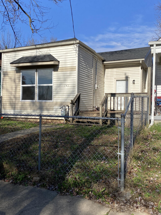 Building Photo - 741 Heywood Ave
