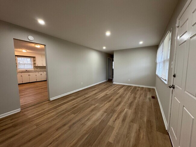 Foto del edificio - Under the cherry blossom tree, one did see, the cutest house on Sandra ever to be!