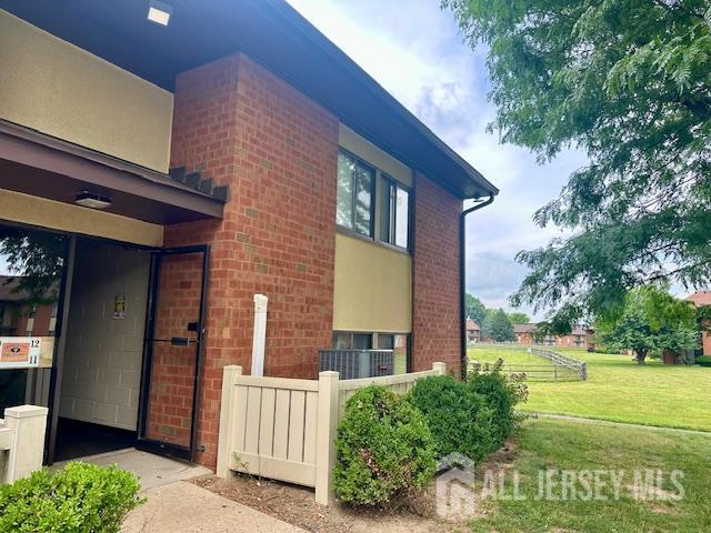 Foto del edificio - 356 Ridge Rd