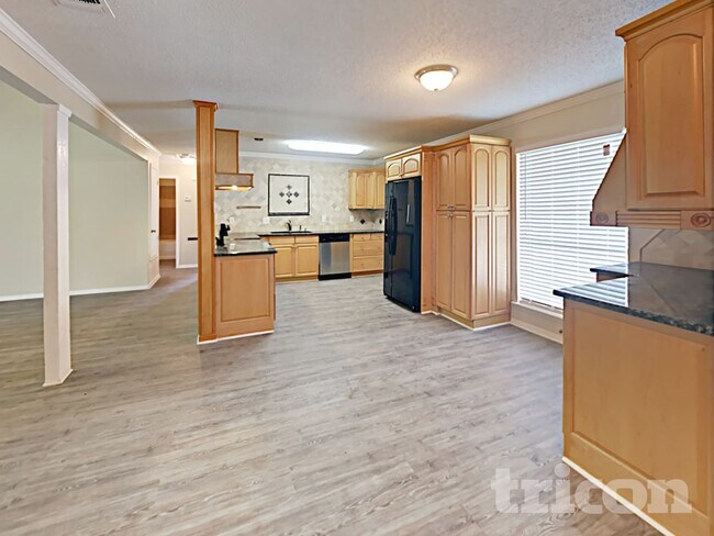 Foto del edificio - 4909 Tiffany Ln