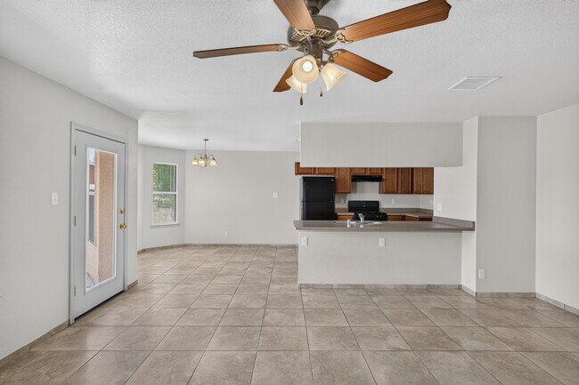 Foto del edificio - 608 Cactus Creek Pl