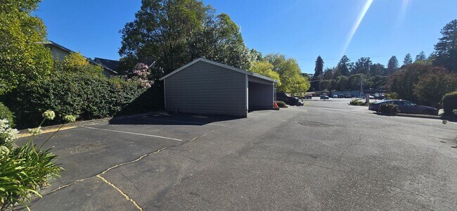 Foto del edificio - 973 Gravenstein Hwy S